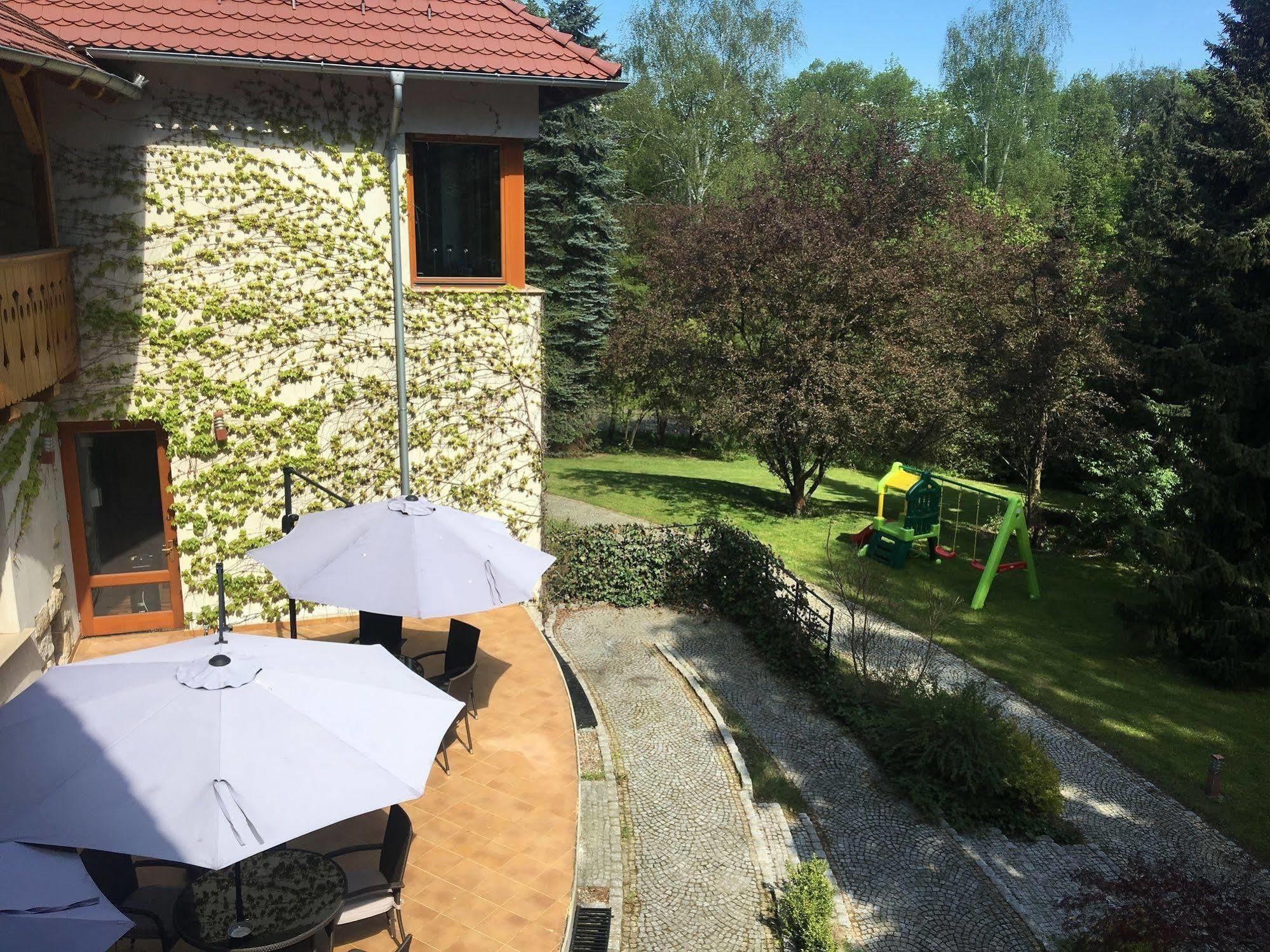 Willa Zameczek Polanica-Zdrój Exteriör bild